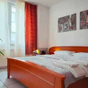 Compact Cozy Place Good For 3 Person! Appartement Antwerpen
